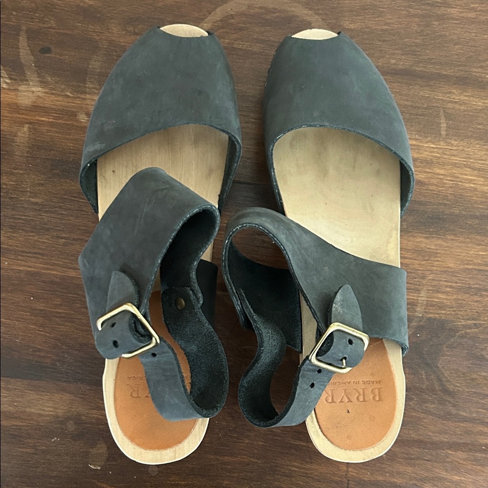 Bryr Miranda Peep Toe Mid Heel 39